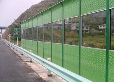 <a href=http://www.huaxiamian.com/news_article.html?news_id=111>高速聲屏障</a>
