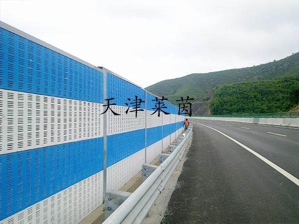 <a href=http://www.huaxiamian.com/news_article?news_id=114>高速聲屏障</a>