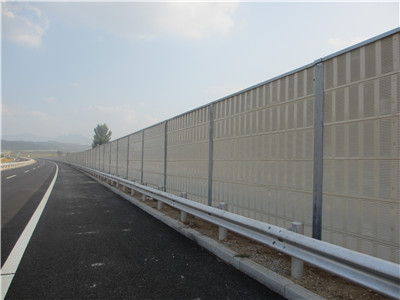 <a href=http://www.huaxiamian.com/news_article?news_id=123>隔聲屏障</a>